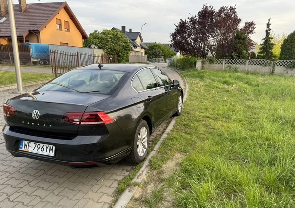 Volkswagen Passat cena 79700 przebieg: 133000, rok produkcji 2020 z Tarnogród małe 781